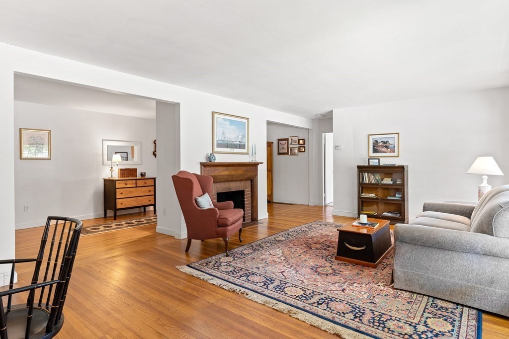 35 Kenneth Road Marblehead, MA 01945 - Photo 7 of 33