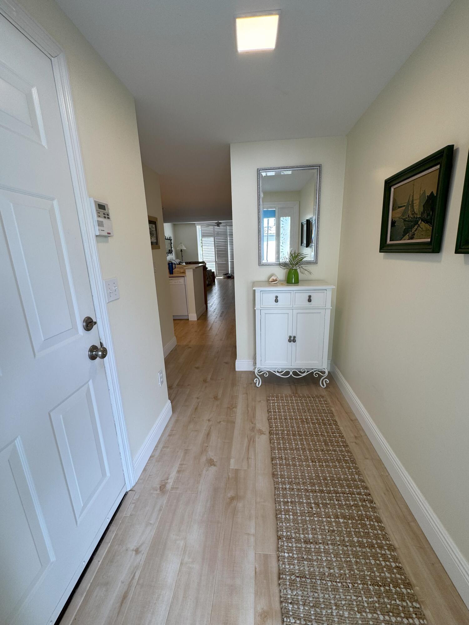 1040 Jeffery Street Boca Raton, FL 33487 - Photo 4 of 31 4
