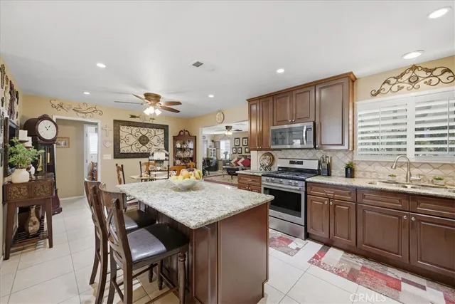 $899,990 | 515 Newhall Drive, Corona, CA 92879