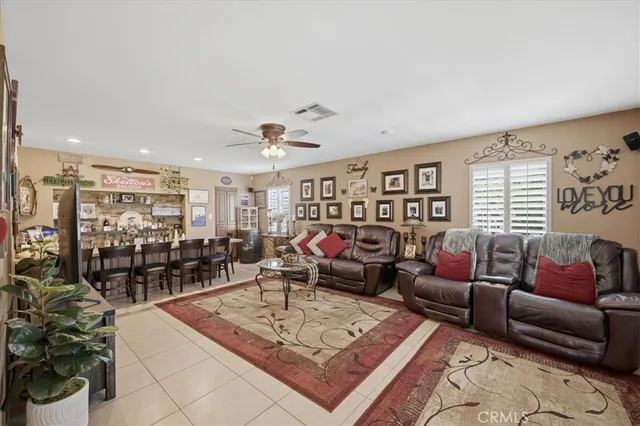 $899,990 | 515 Newhall Drive, Corona, CA 92879