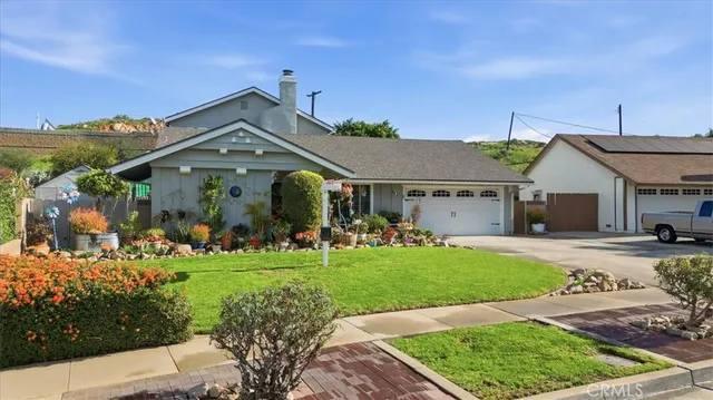 $899,990 | 515 Newhall Drive, Corona, CA 92879