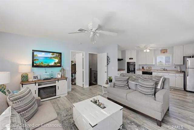 $899,990 | 515 Newhall Drive, Corona, CA 92879