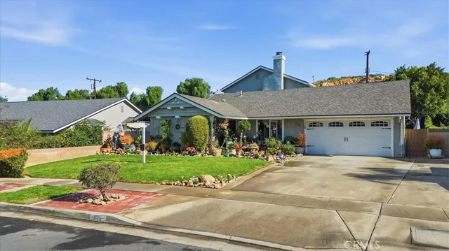 $899,990 | 515 Newhall Drive, Corona, CA 92879