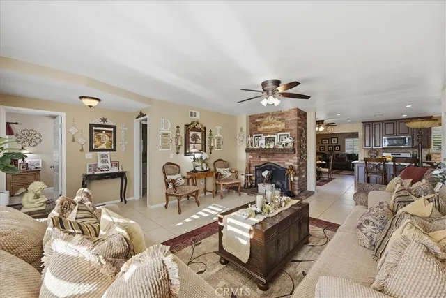 $899,990 | 515 Newhall Drive, Corona, CA 92879