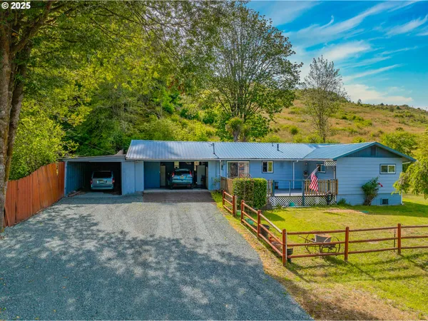 $340,000 | 51320 Myrtle Creek Road, Myrtle Point, OR 97458