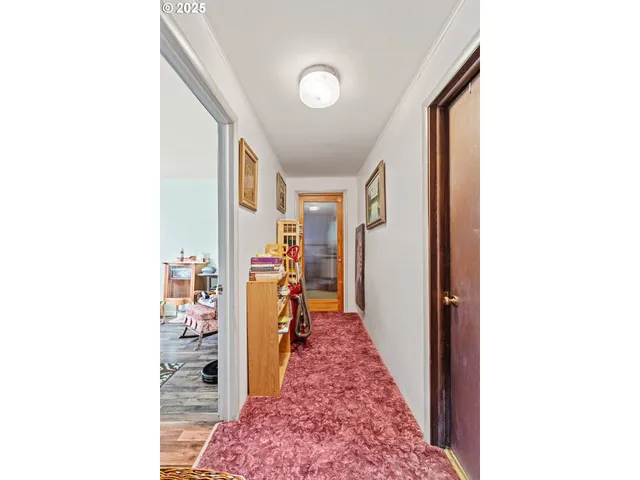 $375,000 | 51320 Myrtle Creek Road, Myrtle Point, OR 97458