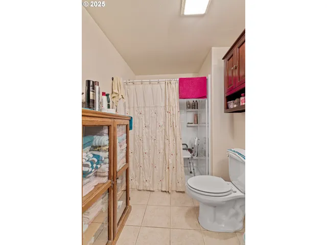 $375,000 | 51320 Myrtle Creek Road, Myrtle Point, OR 97458