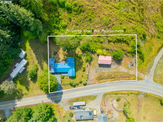 $375,000 | 51320 Myrtle Creek Road, Myrtle Point, OR 97458