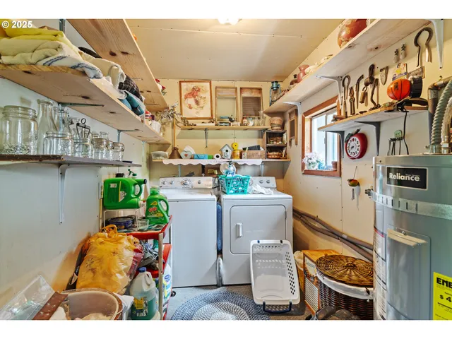 $375,000 | 51320 Myrtle Creek Road, Myrtle Point, OR 97458