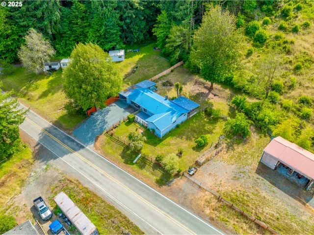 $375,000 | 51320 Myrtle Creek Road, Myrtle Point, OR 97458