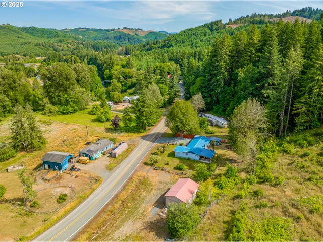 $375,000 | 51320 Myrtle Creek Road, Myrtle Point, OR 97458