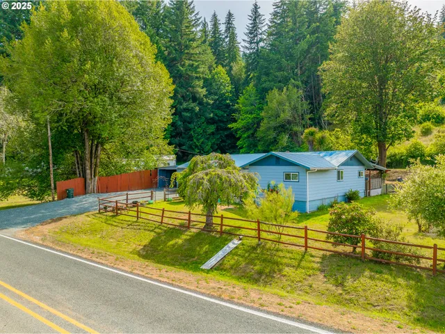 $375,000 | 51320 Myrtle Creek Road, Myrtle Point, OR 97458