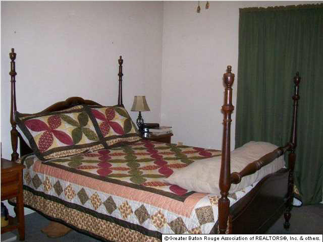 10537 Thibodeaux Road Denham Springs, LA 70706 - Photo 11 of 12 Gallery Image 11