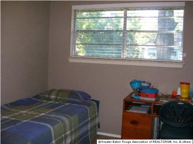 10537 Thibodeaux Road Denham Springs, LA 70706 - Photo 8 of 12 Gallery Image 8