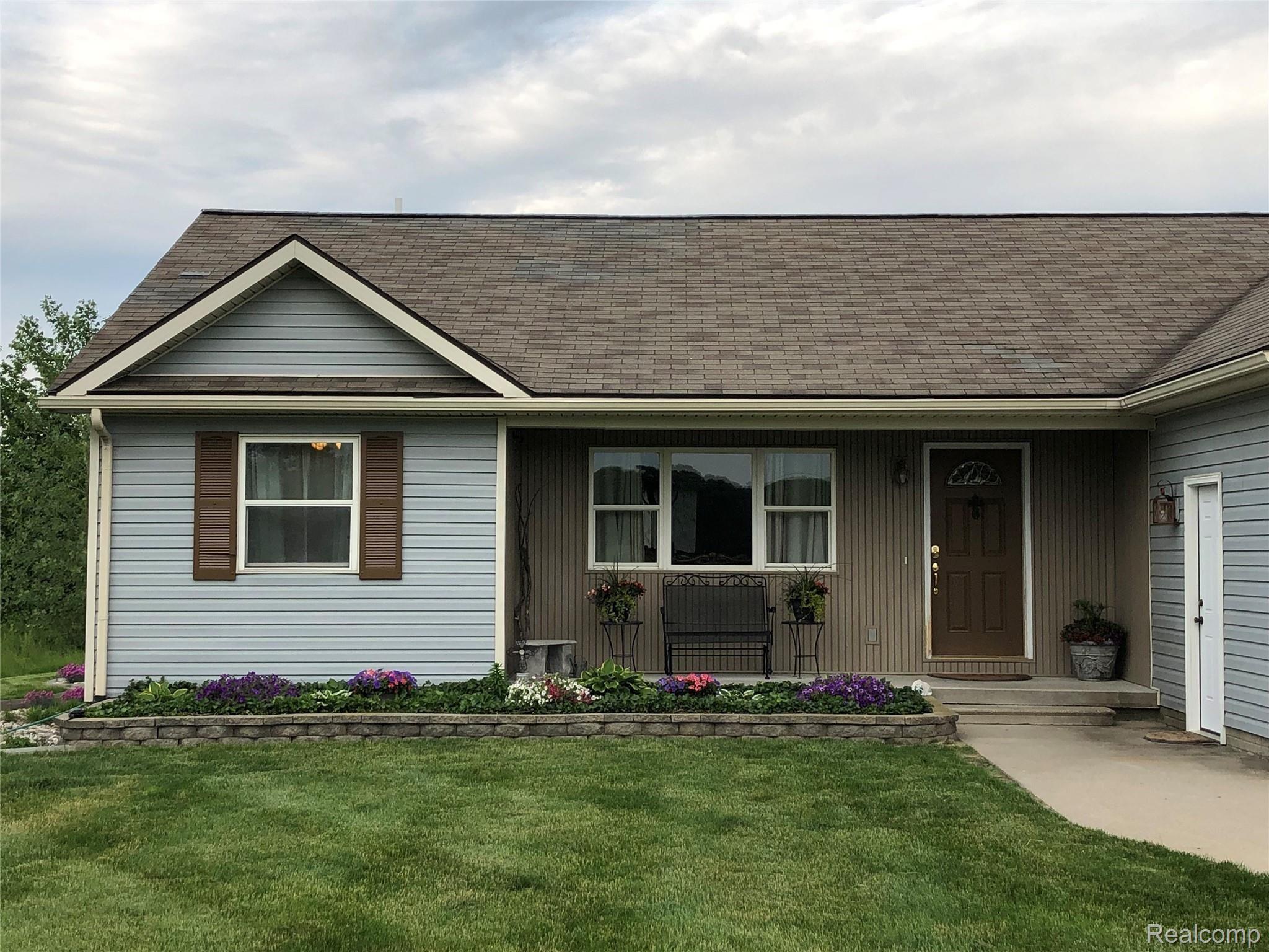 5312 North Webster Road Flint, MI 48504 - Photo 5 of 66 D2ZM+7KrR7OZgQZ0UpTaww.jpg