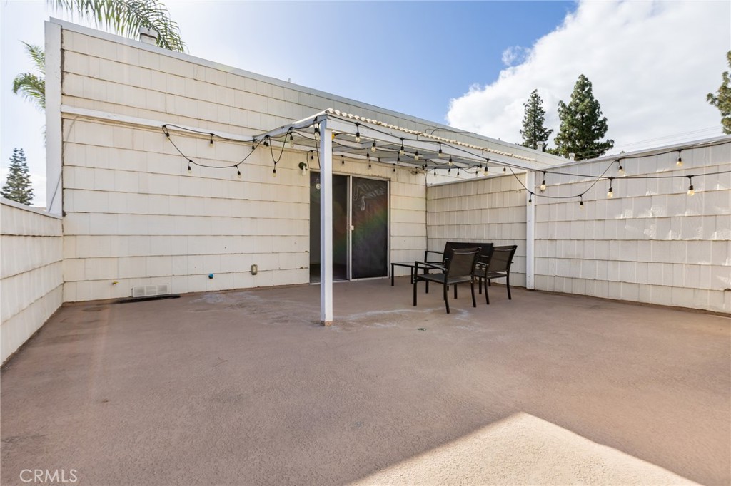 1434 Highland Avenue, Unit 8 Duarte, CA 91010 - Photo 22 of 26