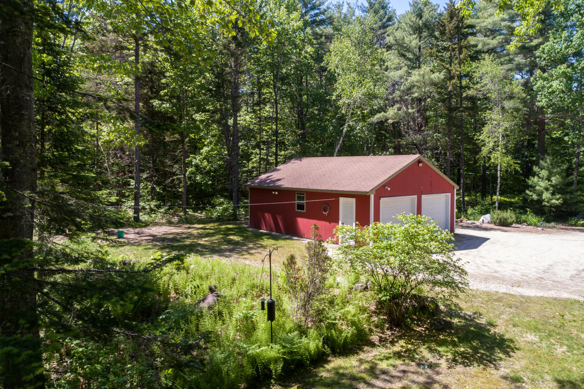 77 Quaker Meeting House Road Durham, ME 04222 - Photo 41 of 43 43-Garage1
