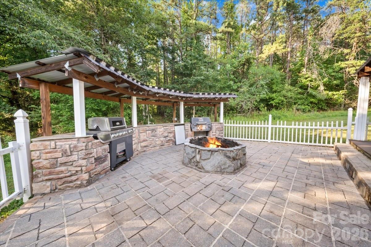 4690 Celia Creek Road Lenoir, NC 28645 - Photo 4 of 32