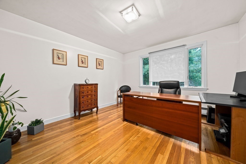 148 Cynthia Road Newton, MA 02459 - Photo 21 of 41