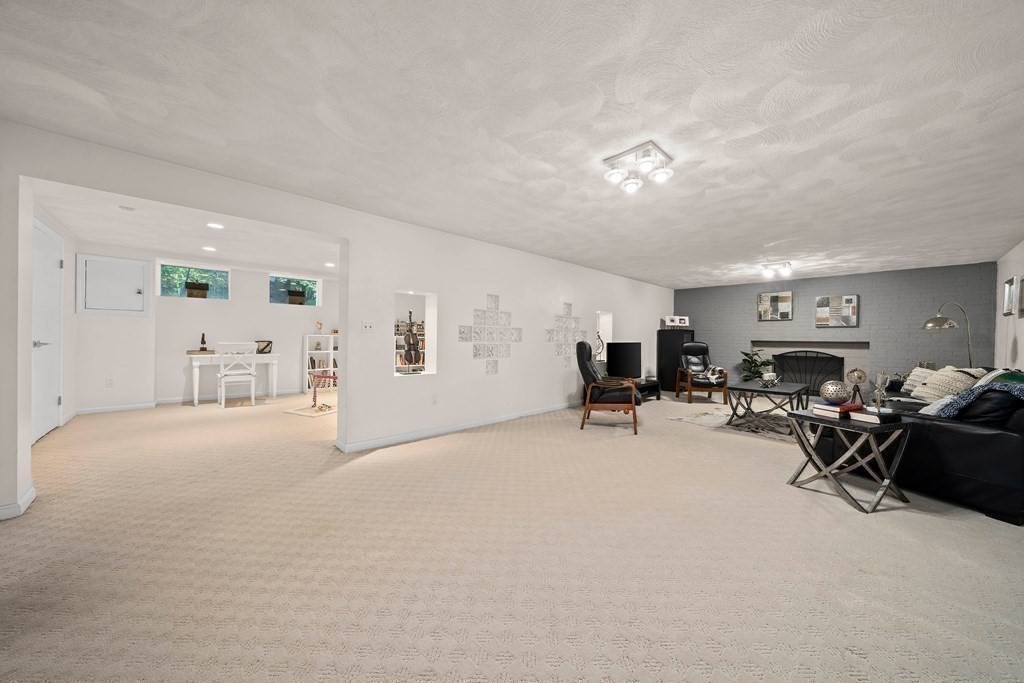 148 Cynthia Road Newton, MA 02459 - Photo 25 of 41