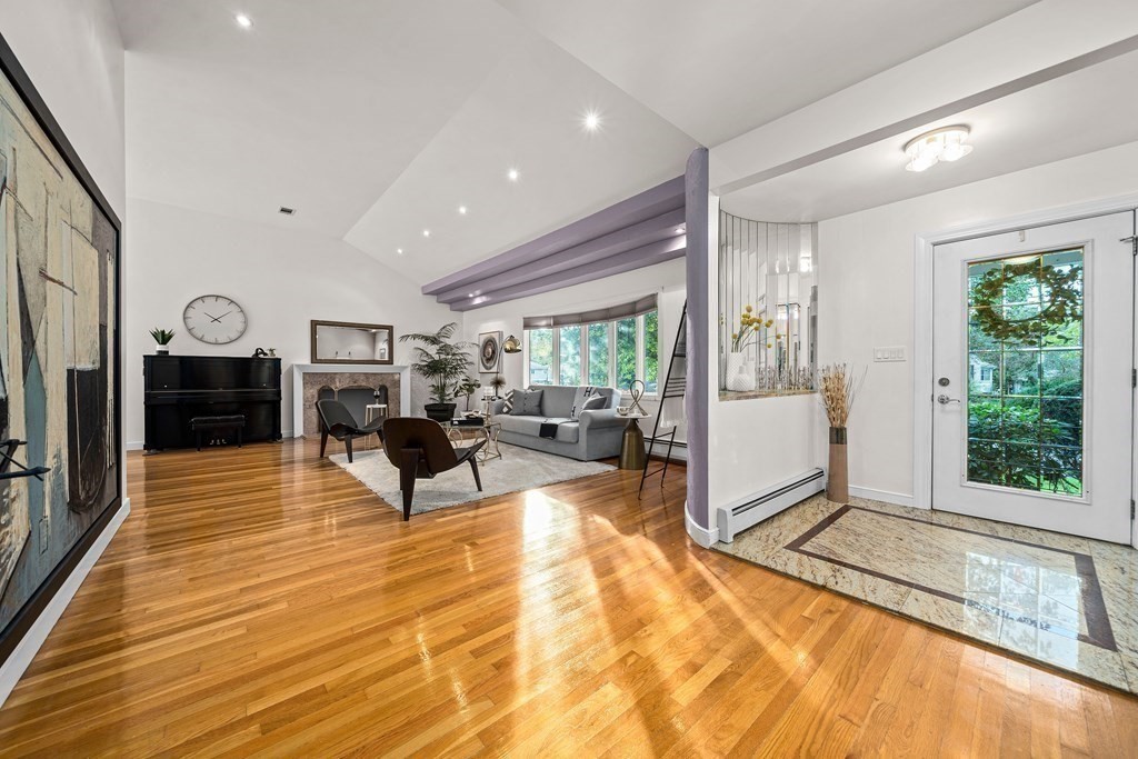 148 Cynthia Road Newton, MA 02459 - Photo 4 of 41