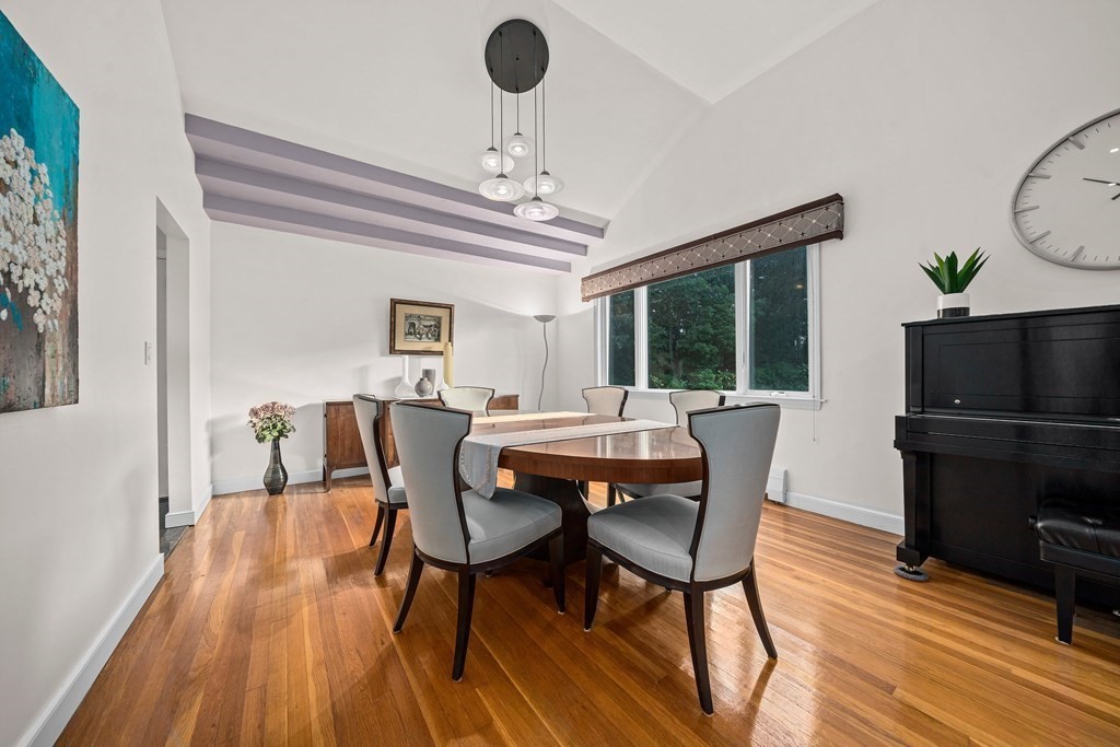 148 Cynthia Road Newton, MA 02459 - Photo 9 of 41