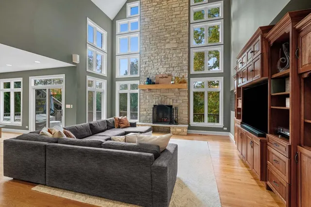 $1,399,000 | 26542 North Topanga Trail, Wauconda, IL 60084