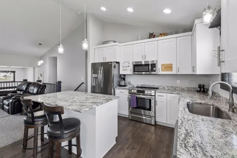 $575,000 | 2809 213th Street West, Farmington, MN 55024
