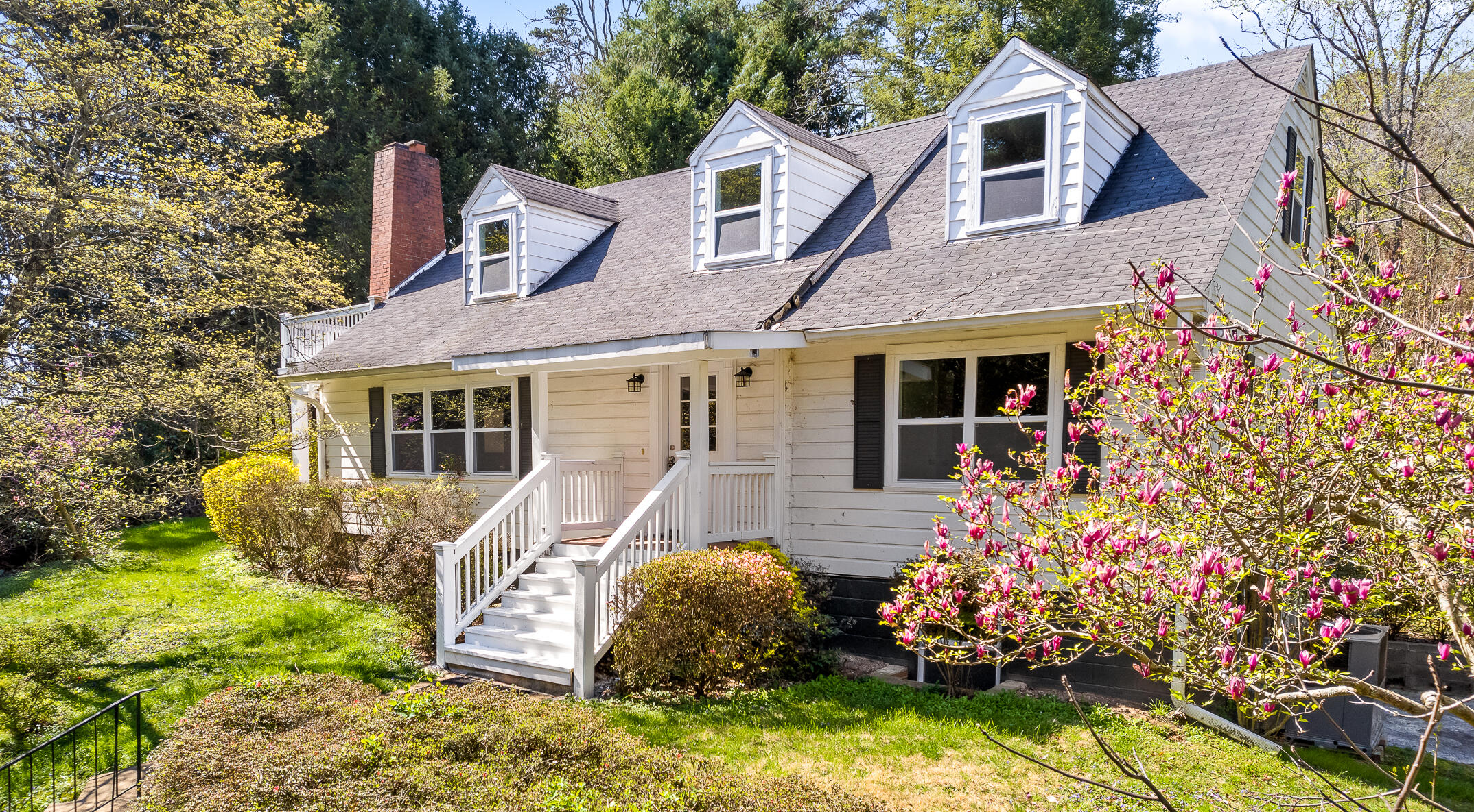 869 Donaldson Road Chattanooga, TN 37412 - Photo 1 of 55 Exterior Front