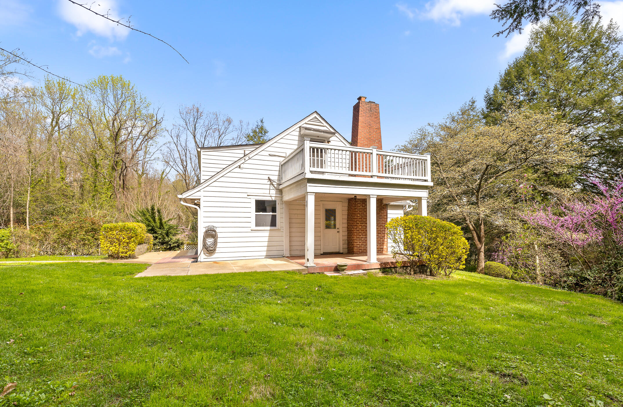 869 Donaldson Road Chattanooga, TN 37412 - Photo 46 of 55 Side Yard