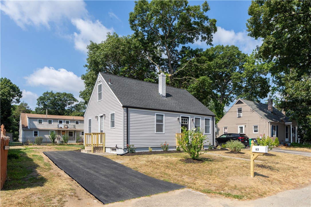 63 Milton Road Warwick, RI 02888 - Photo 2 of 24 Gallery Image 2