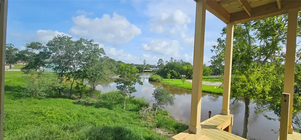 $507,642 | 3905 Peacock Isle Drive, Dickinson, TX 77539