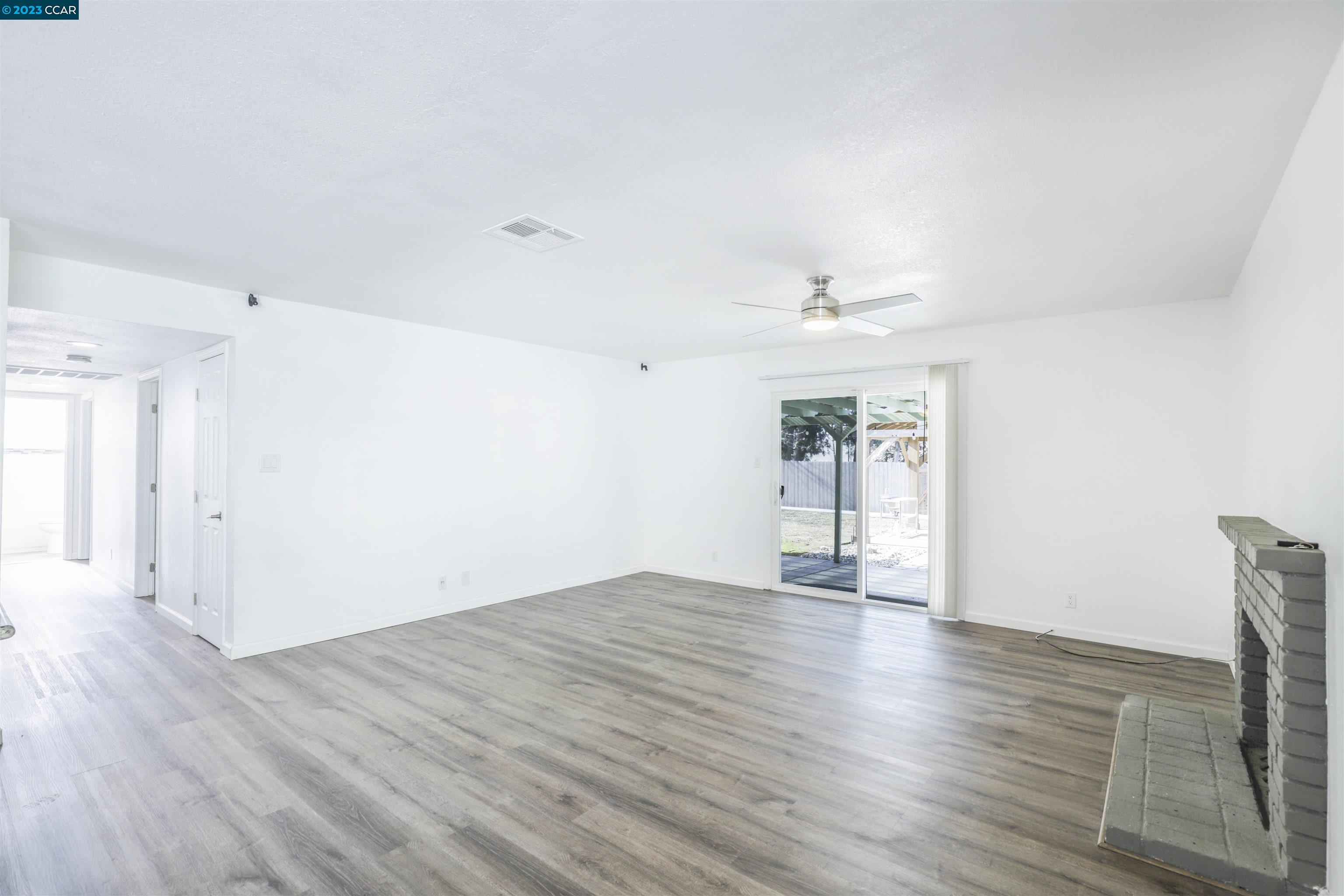 229 Falcon Drive Vallejo, CA 94589 - Photo 3 of 43