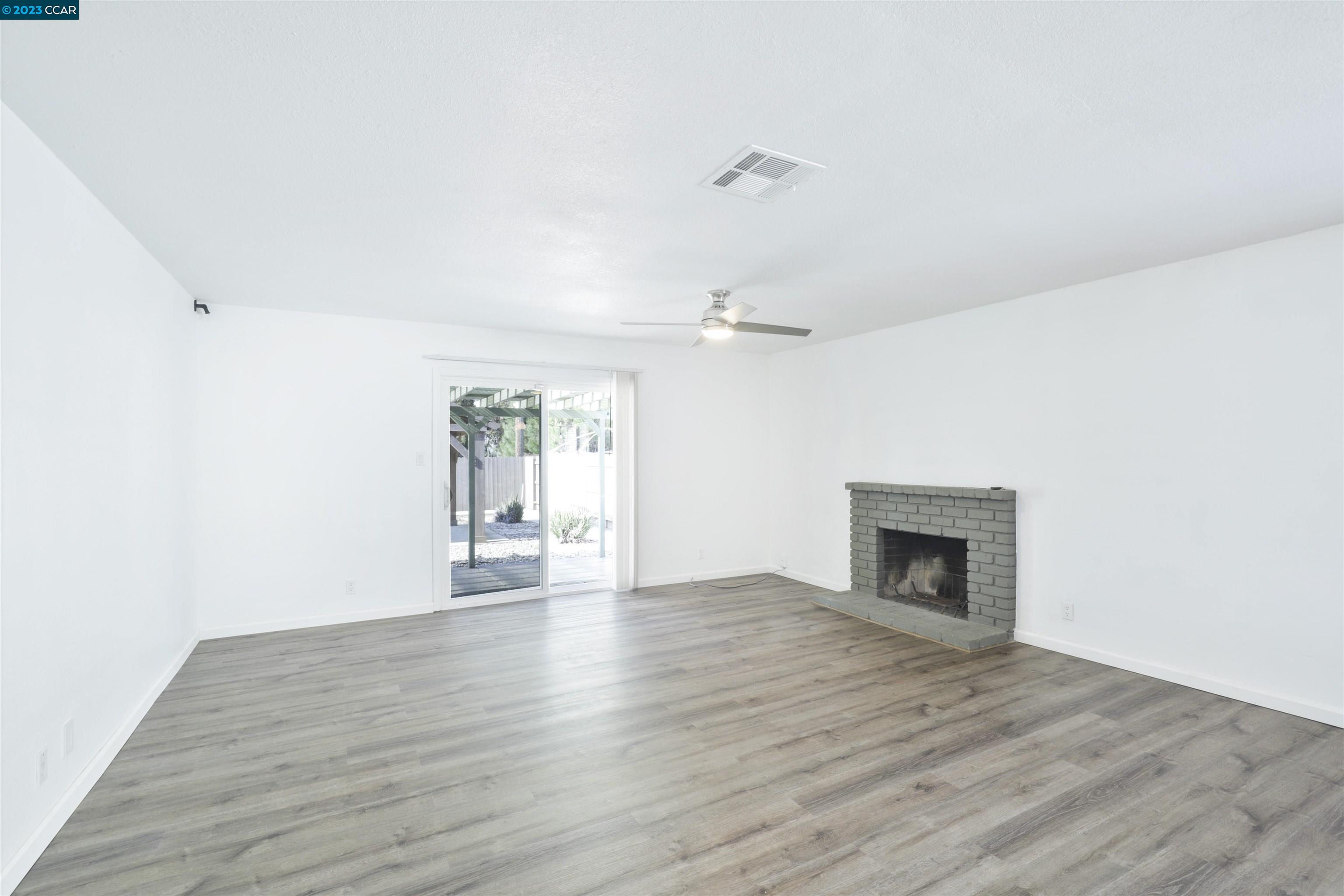 229 Falcon Drive Vallejo, CA 94589 - Photo 4 of 43