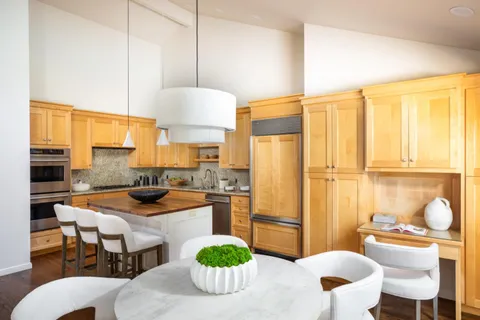 $5,995,000 | 350 August Circle, Menlo Park, CA 94025