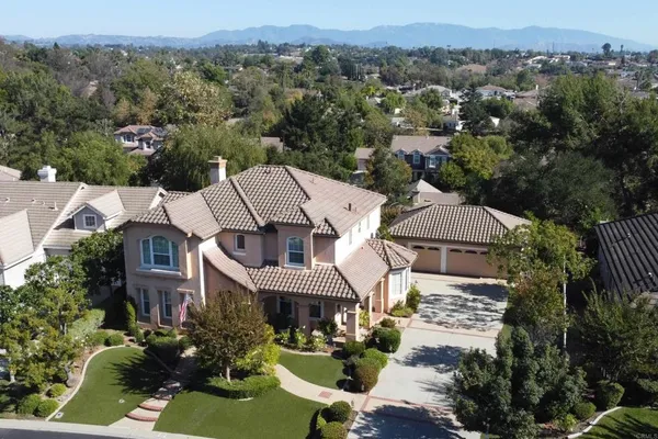 $1,170,000 | 2116 Kirkcaldy Road, Fallbrook, CA 92028