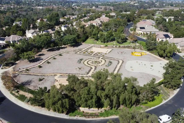 $1,170,000 | 2116 Kirkcaldy Road, Fallbrook, CA 92028
