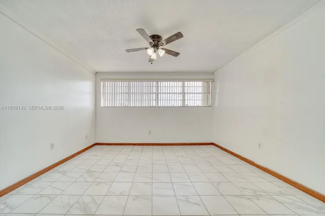 $2,400 | 840 Southwest 105th Avenue, Unit 318, Miami, FL 33174