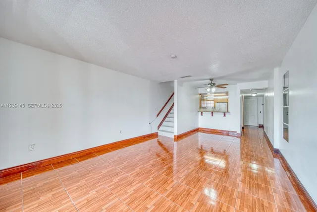 $2,400 | 840 Southwest 105th Avenue, Unit 318, Miami, FL 33174