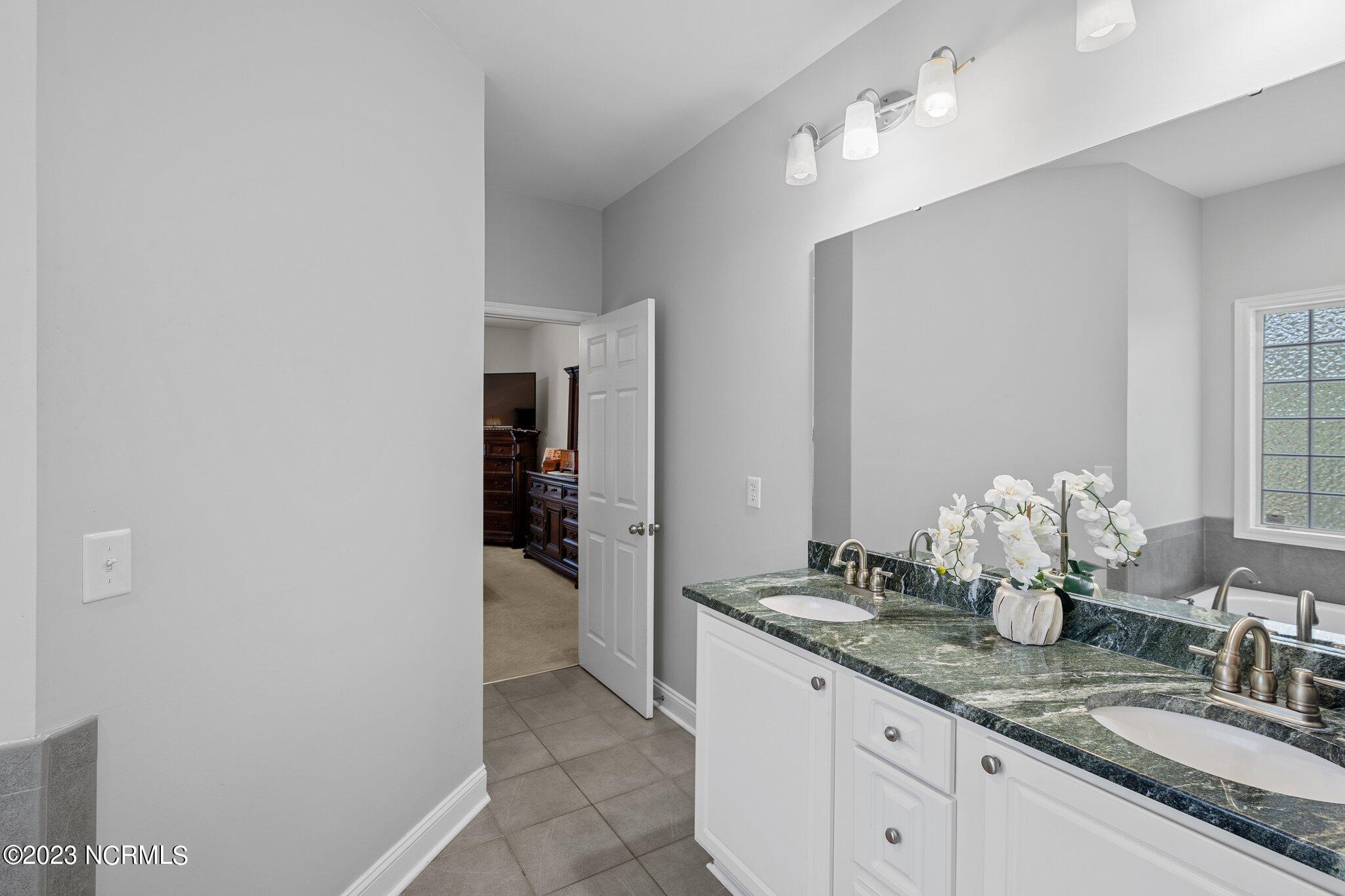 403 Pirates Road New Bern, NC 28562 - Photo 31 of 43 39-web-or-mls-2I3A0093