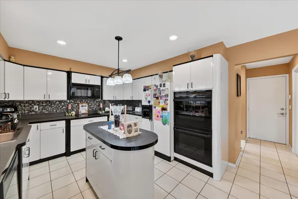 $529,900 | 19444 Jack Pine Drive, Macomb, MI 48042