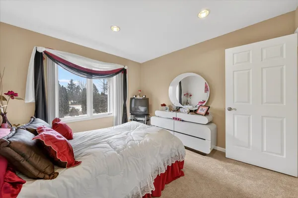 $529,900 | 19444 Jack Pine Drive, Macomb, MI 48042