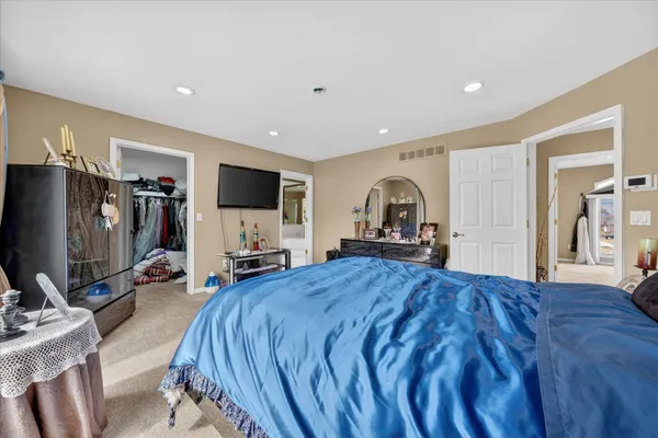 $529,900 | 19444 Jack Pine Drive, Macomb, MI 48042