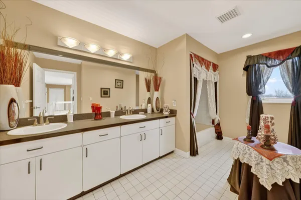 $529,900 | 19444 Jack Pine Drive, Macomb, MI 48042