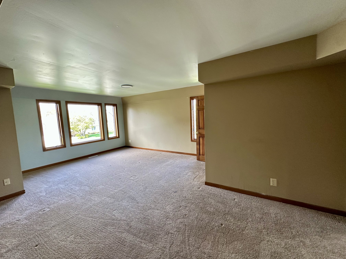 2060 Carolyn Road Aurora, IL 60506 - Photo 12 of 17 Gallery Image 12