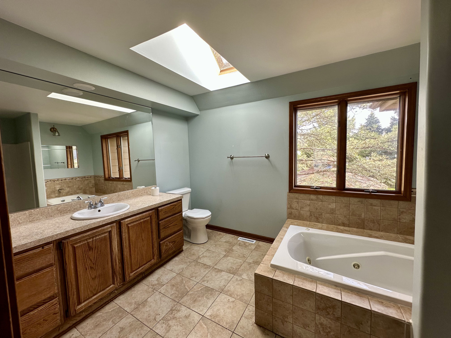 2060 Carolyn Road Aurora, IL 60506 - Photo 9 of 17 Gallery Image 9