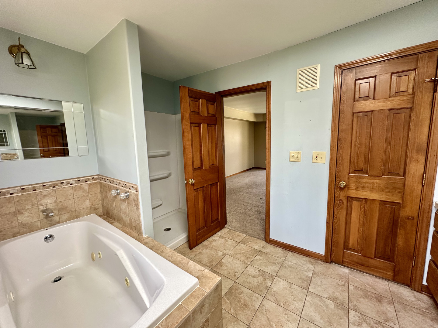 2060 Carolyn Road Aurora, IL 60506 - Photo 10 of 17 Gallery Image 10