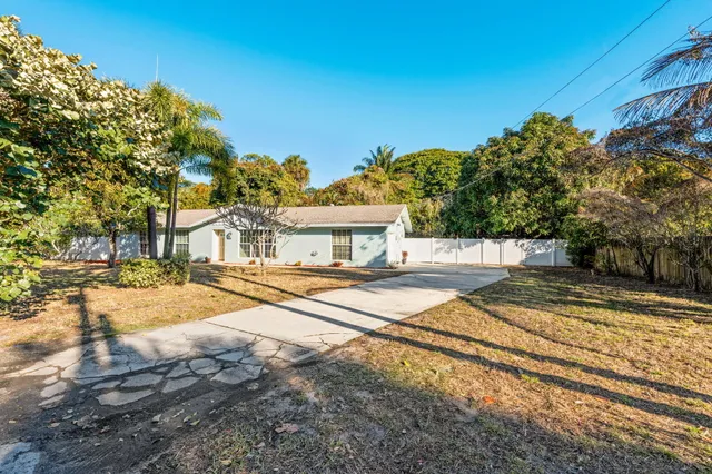 $499,000 | 5213 Bethany Lane, Haverhill, FL 33415