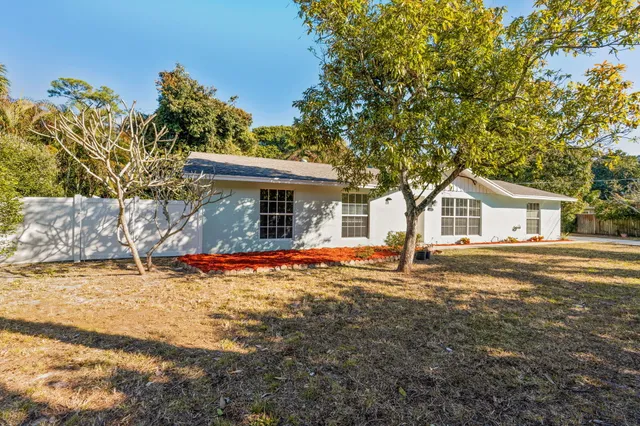 $499,000 | 5213 Bethany Lane, Haverhill, FL 33415