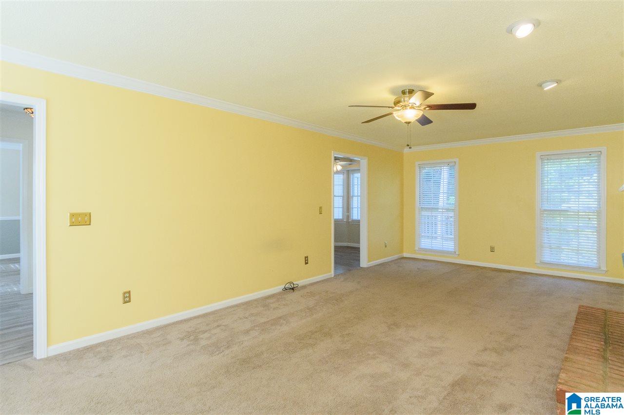 1043 Independence Court Alabaster, AL 35007 - Photo 5 of 39